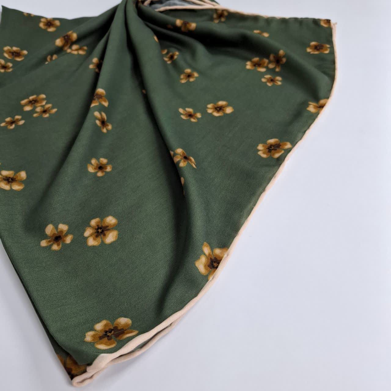 روسری نخی گل دار سبز رنگ کد 1002
